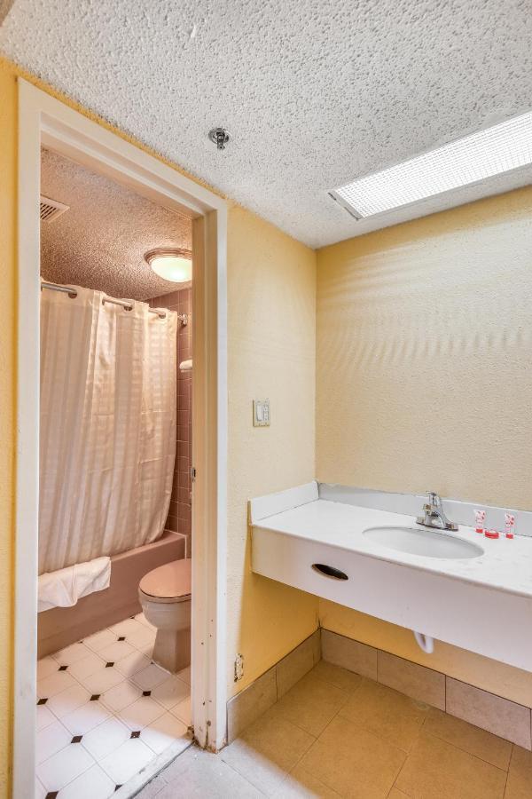 Oyo Hotel Jackson Fairgrounds I-55 Extérieur photo